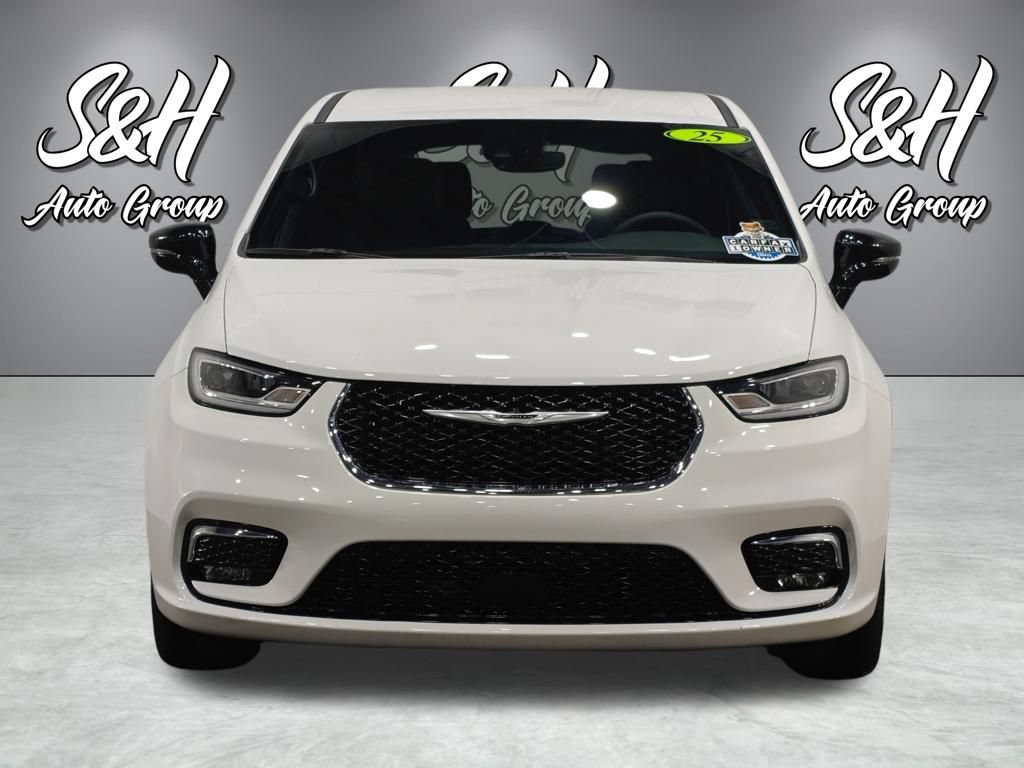 Used 2025 Chrysler Pacifica Select FWD image 14