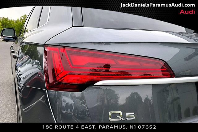 Used 2023 Audi Q5 2.0T Premium w/ Convenience Package AWD/4WD image 22