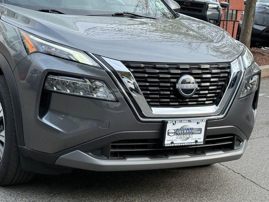 Used 2023 Nissan Rogue SV AWD/4WD image 8