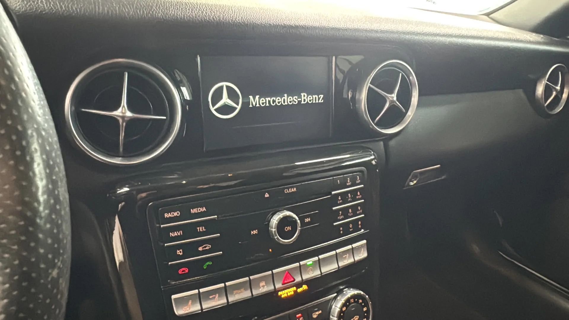 Used 2020 Mercedes-Benz SLC 300 image 13