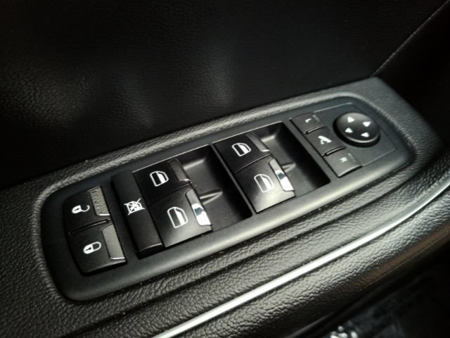 Used 2019 Maserati Levante AWD/4WD image 35