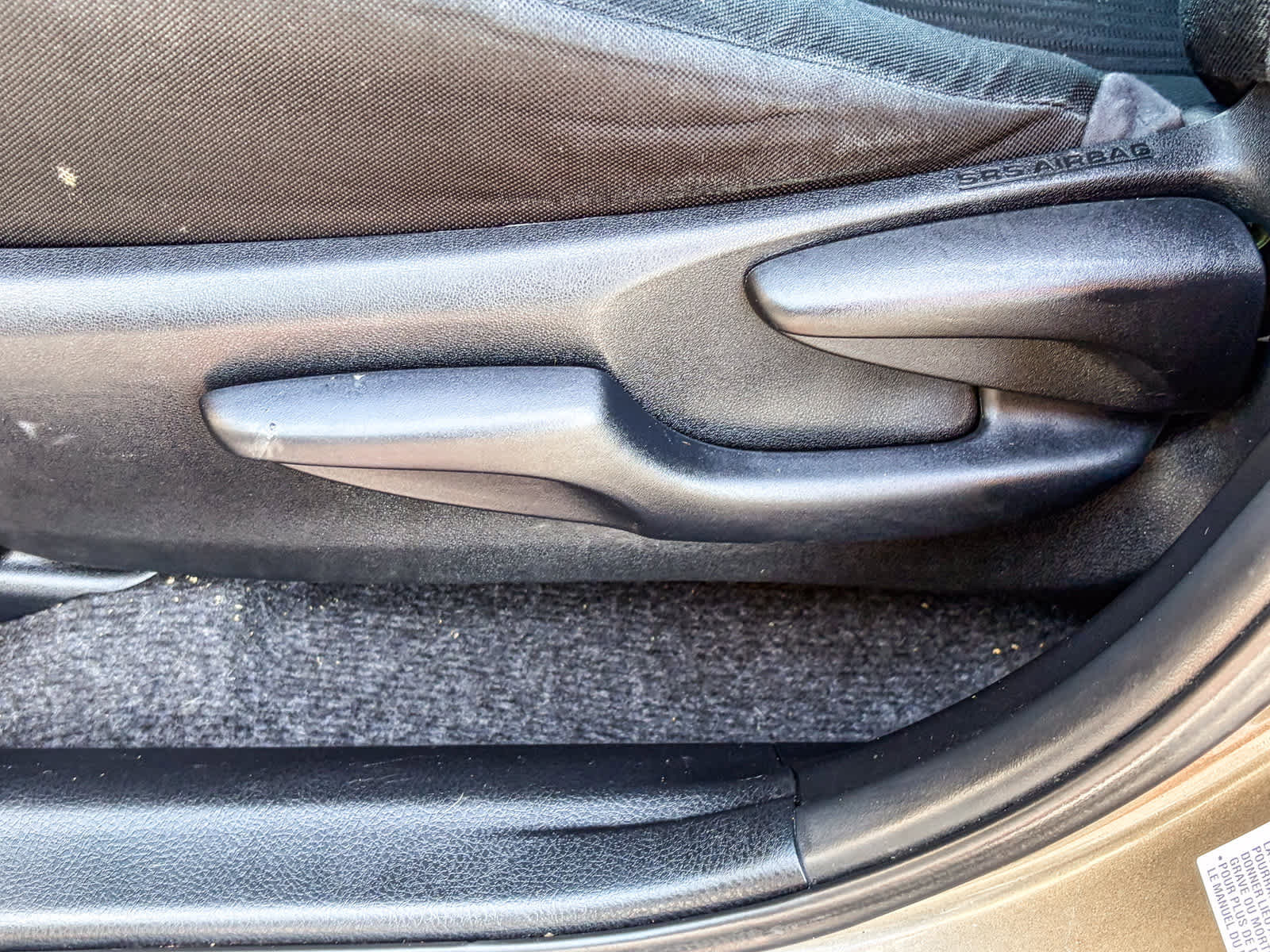 Used 2015 Toyota RAV4 LE image 19