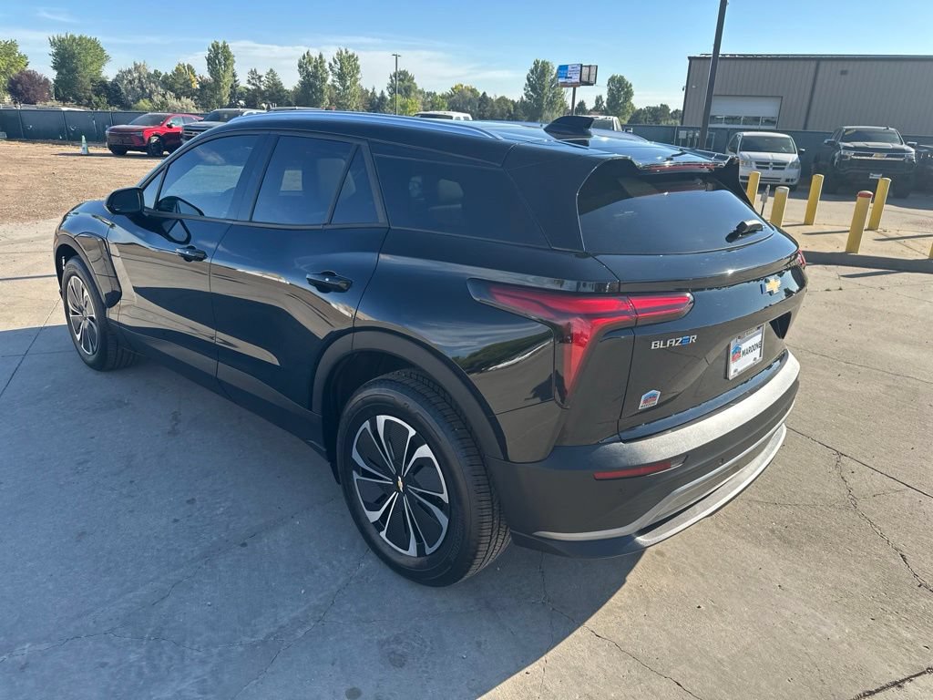 Used 2024 Chevrolet Blazer EV LT AWD/4WD image 35