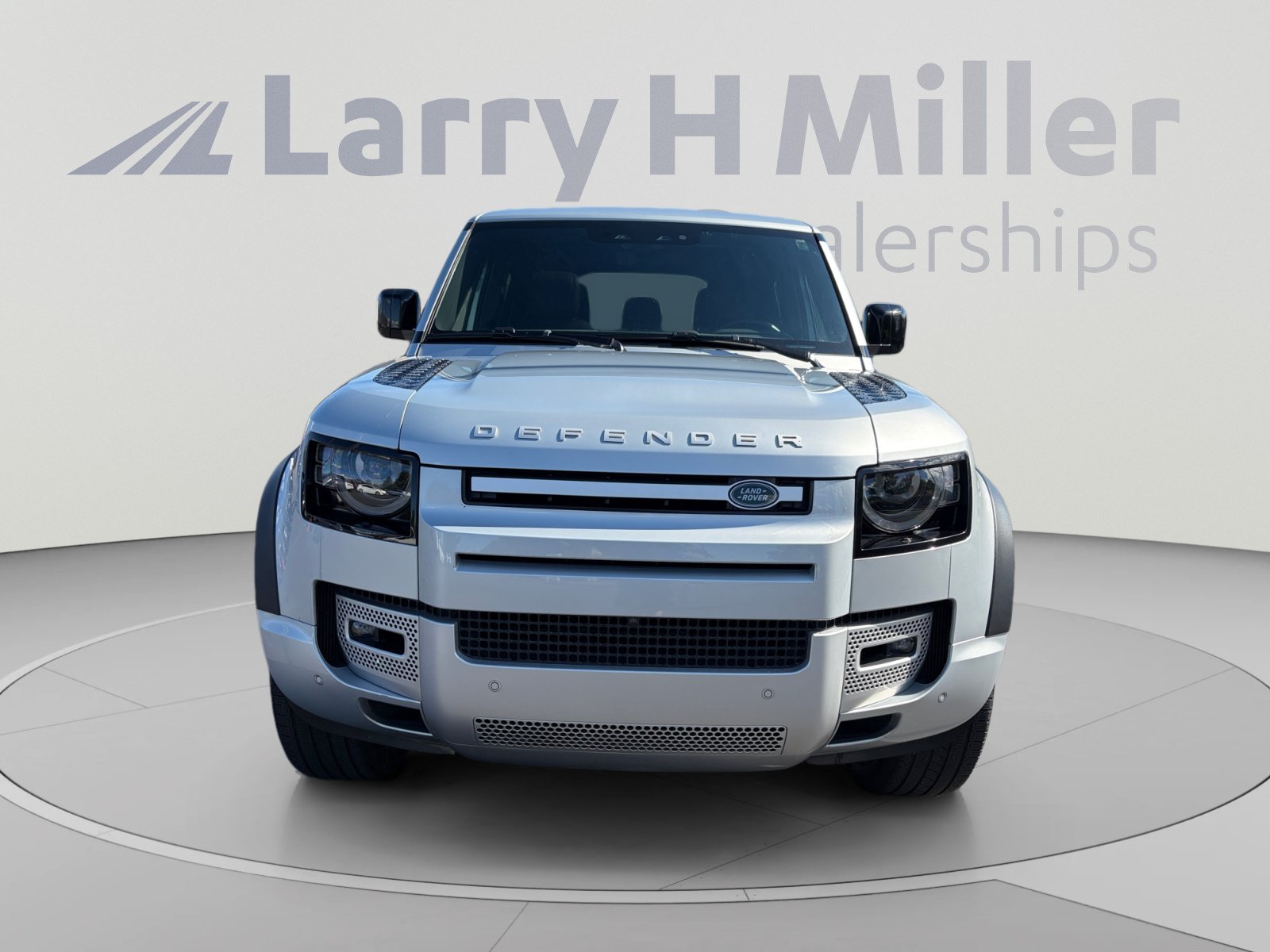Used 2022 Land Rover Defender 110 XS Edition AWD/4WD image 8