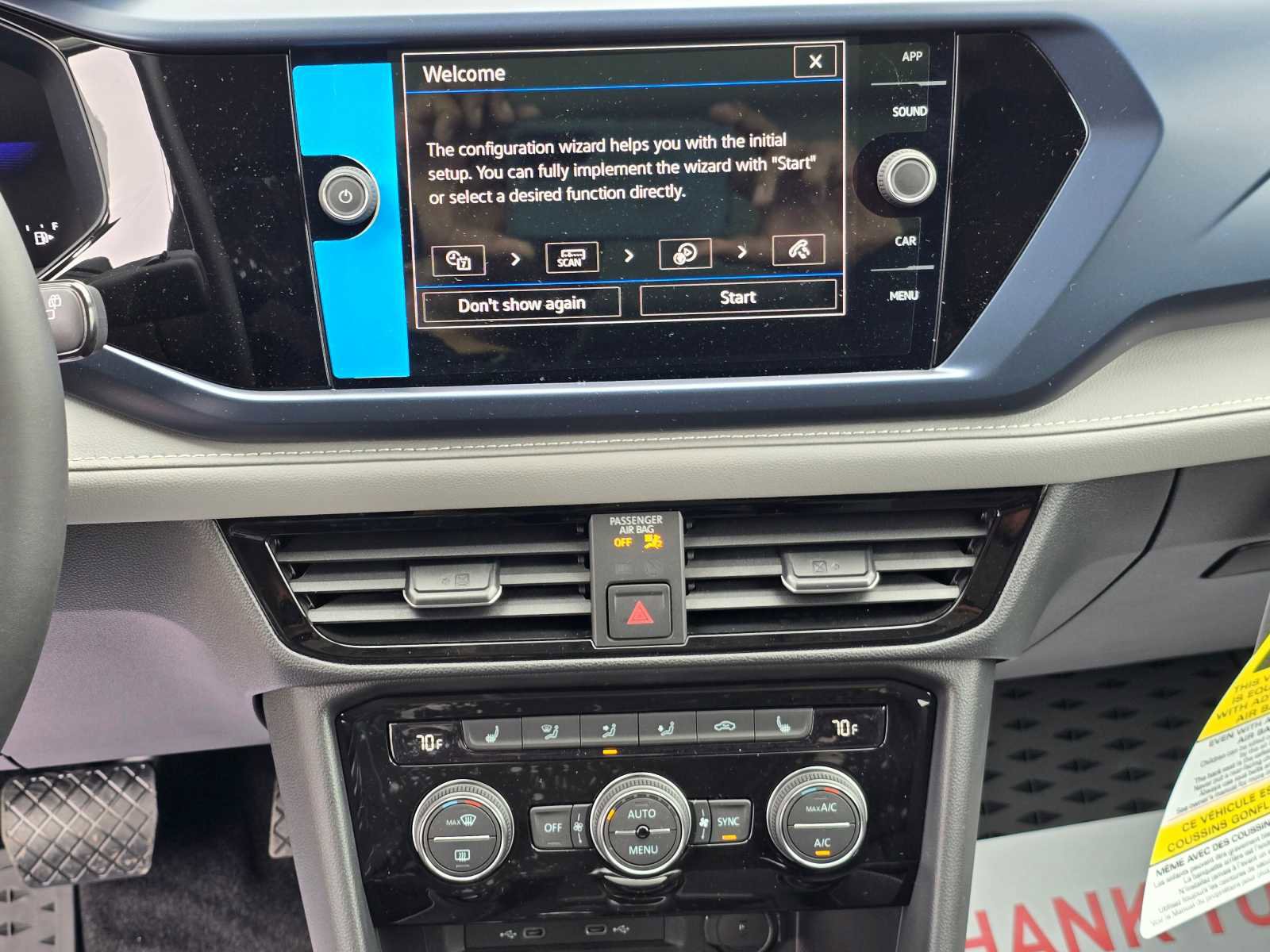 New 2024 Volkswagen Taos SE image 26