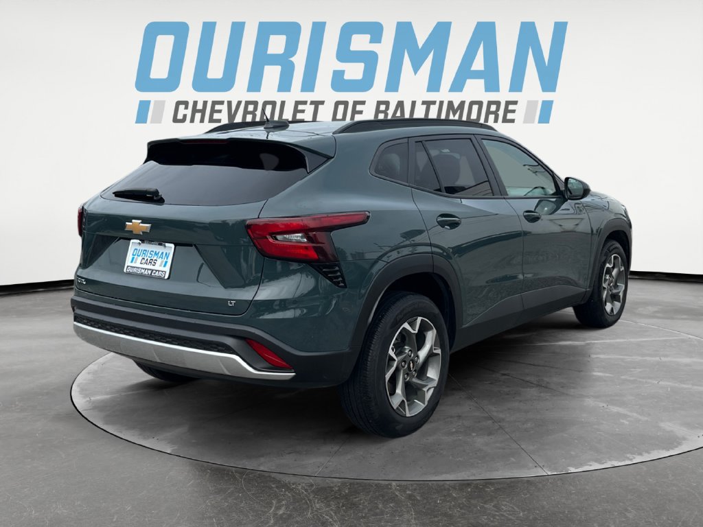 Used 2025 Chevrolet Trax LT FWD image 6