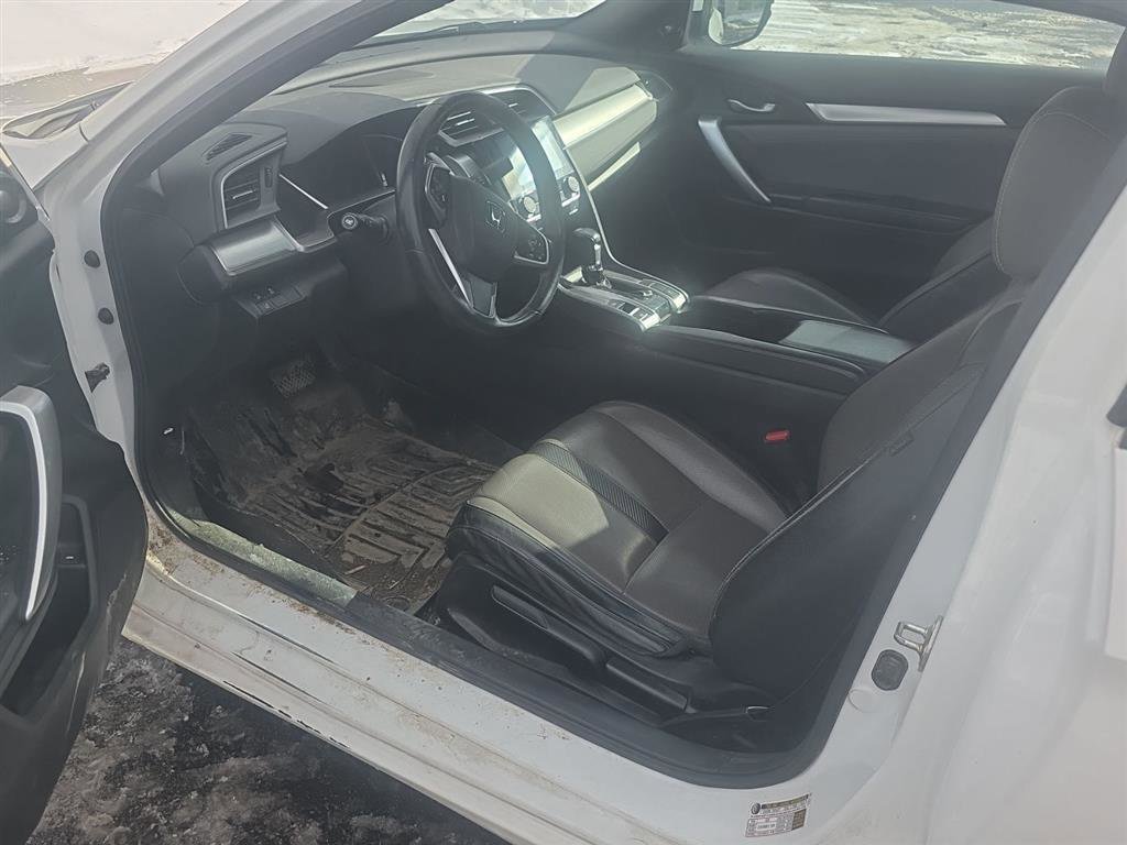 Used 2017 Honda Civic Touring image 9