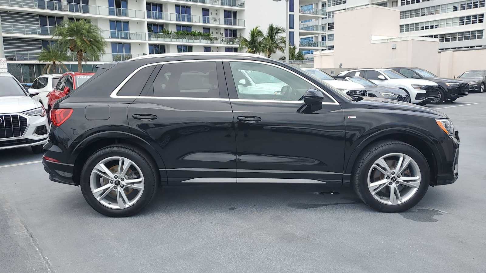 Certified 2022 Audi Q3 2.0T Premium w/ Convenience Package AWD/4WD image 7