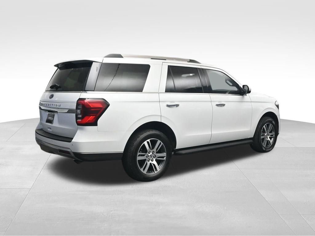 Used 2024 Ford Expedition Limited AWD/4WD image 5