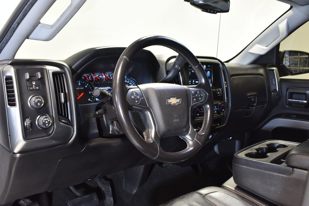 Used 2018 Chevrolet Silverado 1500 LT w/ Redline Edition image 3