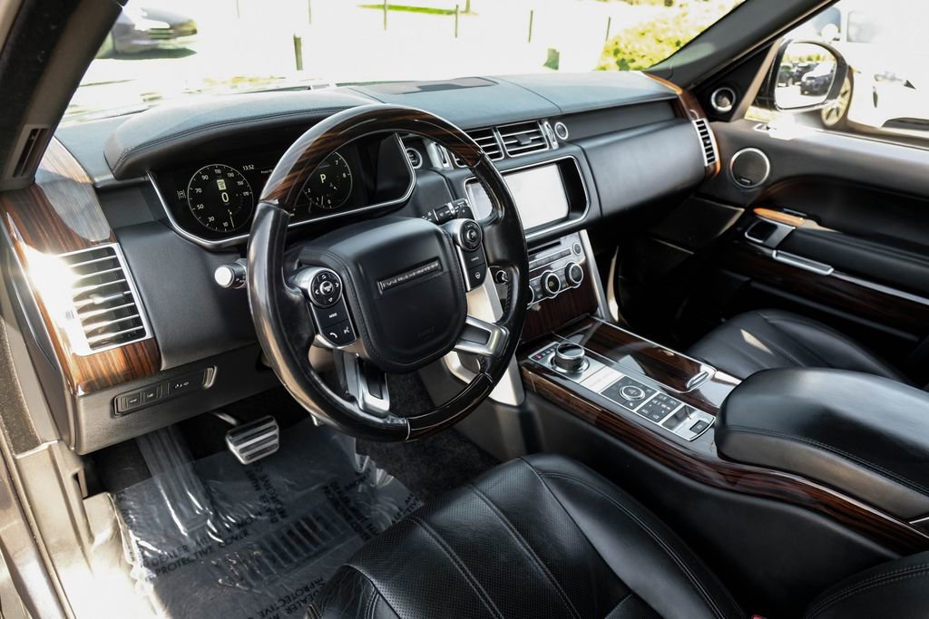 Used 2017 Land Rover Range Rover Supercharged image 11