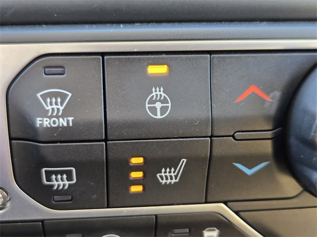 Used 2018 Jeep Wrangler Unlimited Sahara image 25