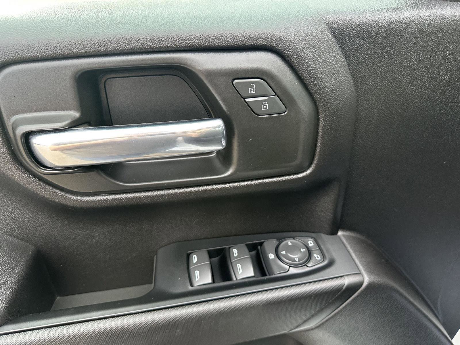 Used 2024 Chevrolet Silverado 1500 W/T w/ Z71 Off-Road Package AWD/4WD image 18