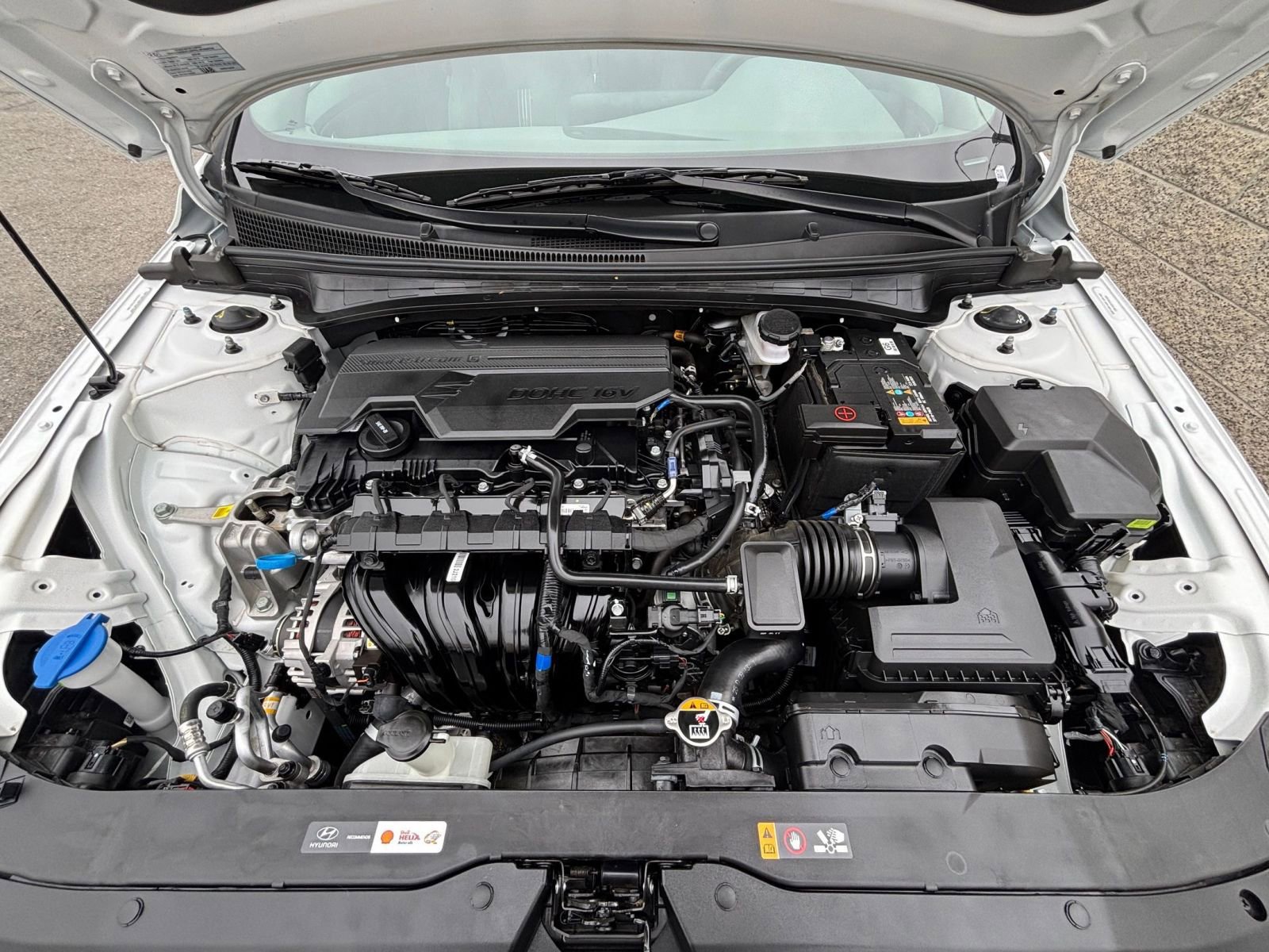 Used 2025 Hyundai Elantra SEL image 35