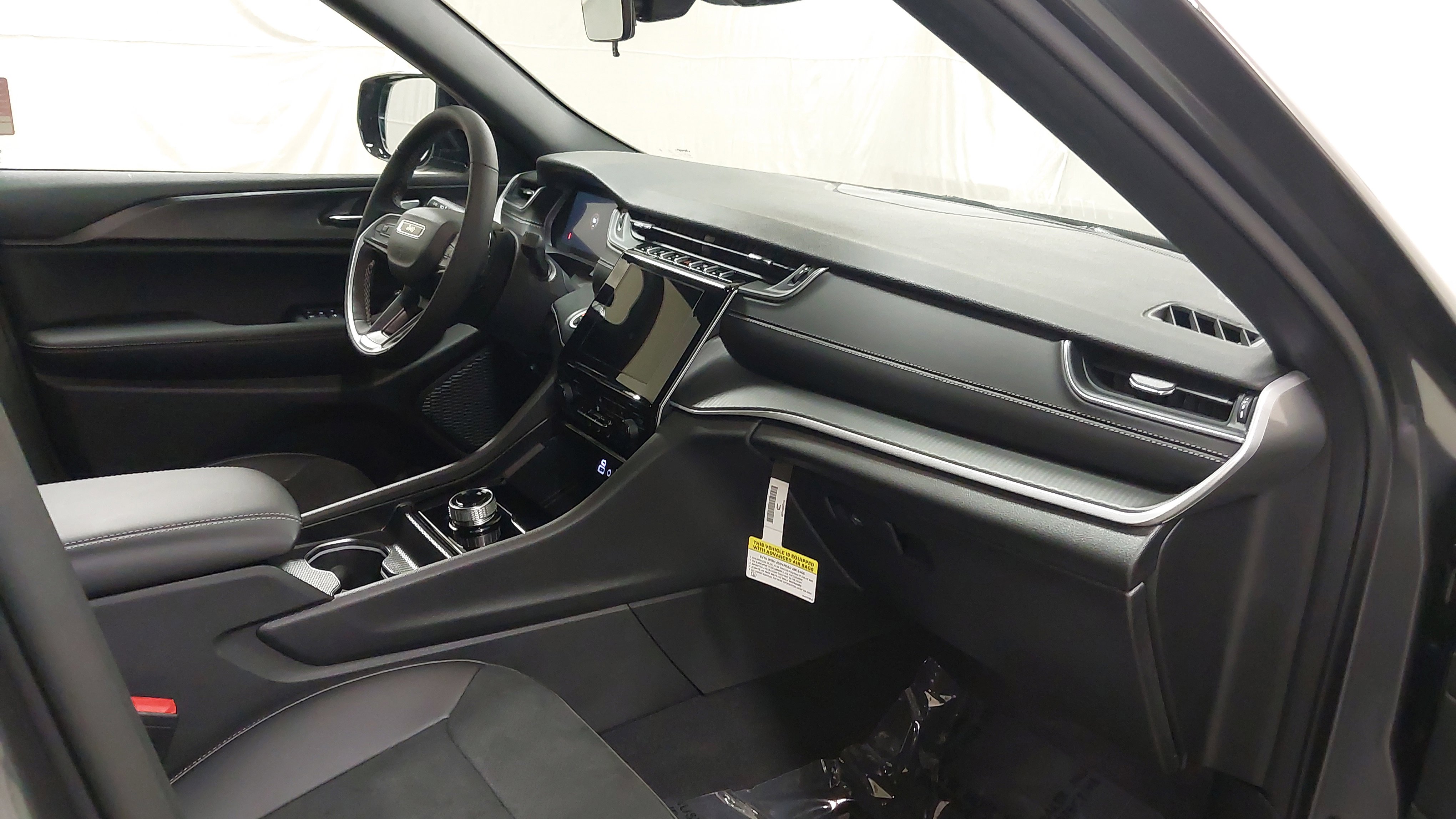 New 2025 Jeep Grand Cherokee 4WD image 29