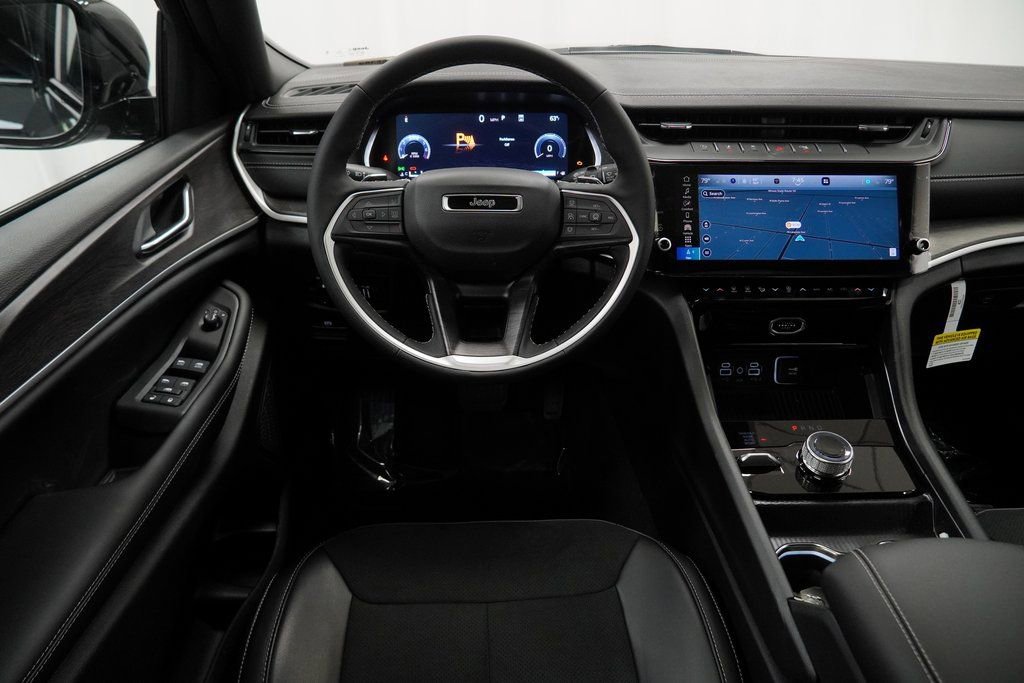 New 2026 Jeep Grand Cherokee Altitude image 19