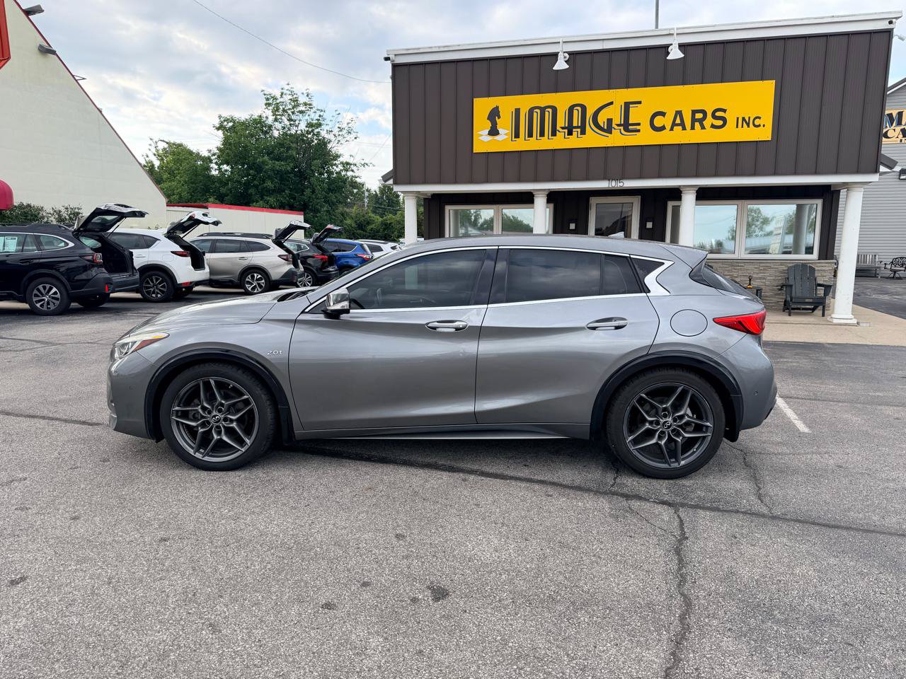 Used 2018 INFINITI QX30 Sport w/ Sport Leather Package FWD image 12