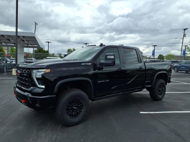 New 2026 Chevrolet Silverado 2500 ZR2 w/ LPO, Dark Essentials Package AWD/4WD image 4