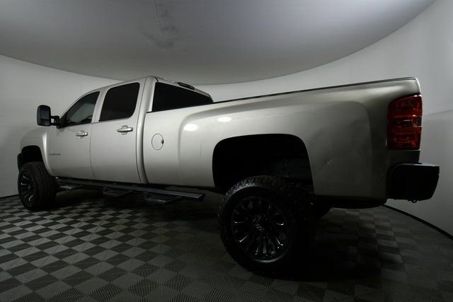 Used 2009 Chevrolet Silverado 3500 LTZ w/ LTZ Plus Package AWD/4WD image 15