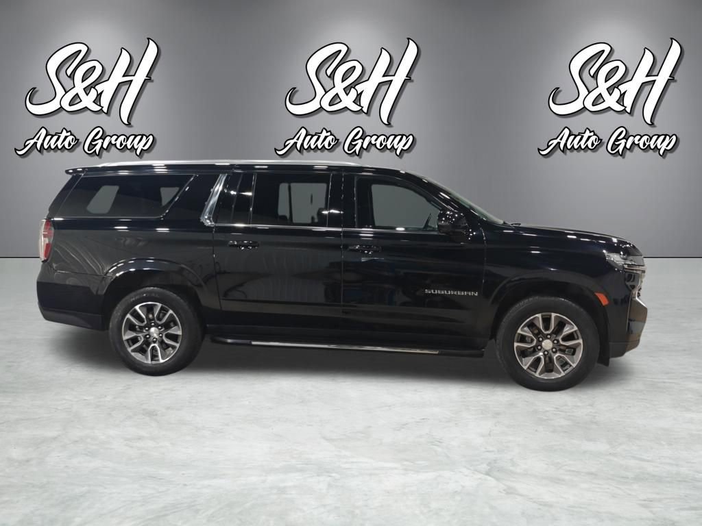 Used 2022 Chevrolet Suburban LT w/ Luxury Package AWD/4WD image 23