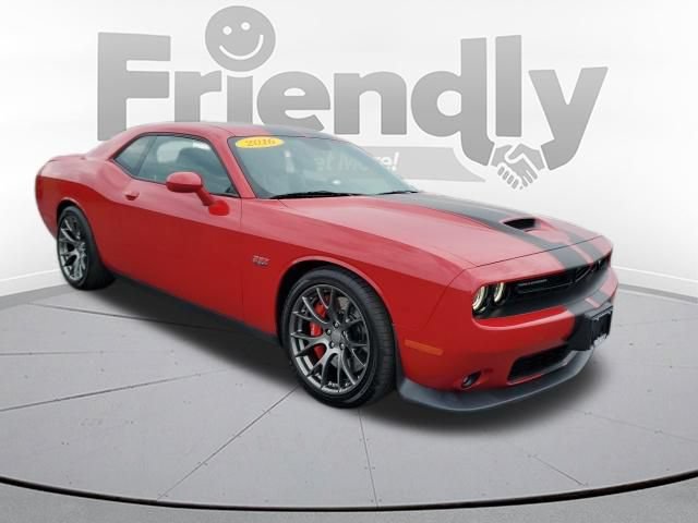 Used 2016 Dodge Challenger SRT w/ Technology Group RWD image 7