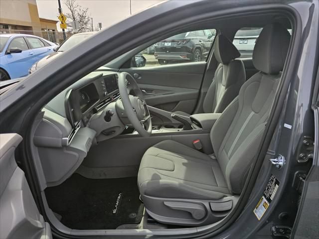 New 2026 Hyundai Elantra SE FWD image 18