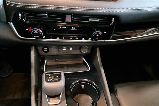 Used 2024 Nissan Rogue SL w/ SL Premium Package image 15