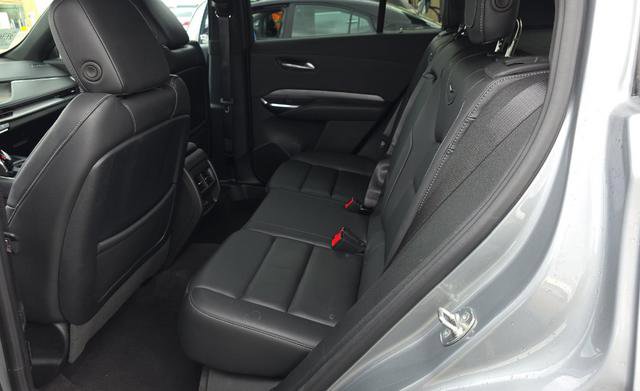 Used 2024 Cadillac XT4 Premium Luxury image 11