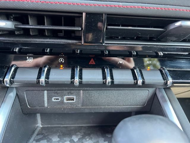 Used 2023 Chevrolet Colorado Z71 w/ Z71 Convenience Package 2 AWD/4WD image 21