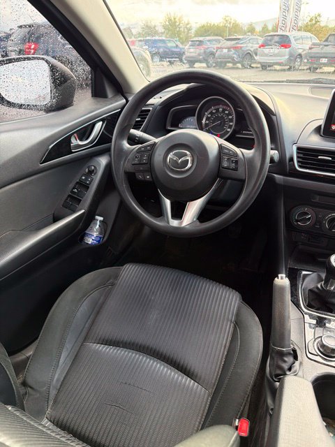 Used 2016 MAZDA MAZDA3 i Sport w/ Preferred Equipment Package FWD image 11