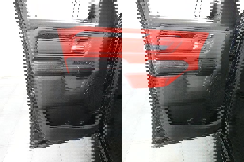 Used 2019 RAM 1500 Rebel image 23