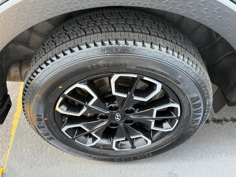 Used 2022 Hyundai Santa Cruz SEL image 4