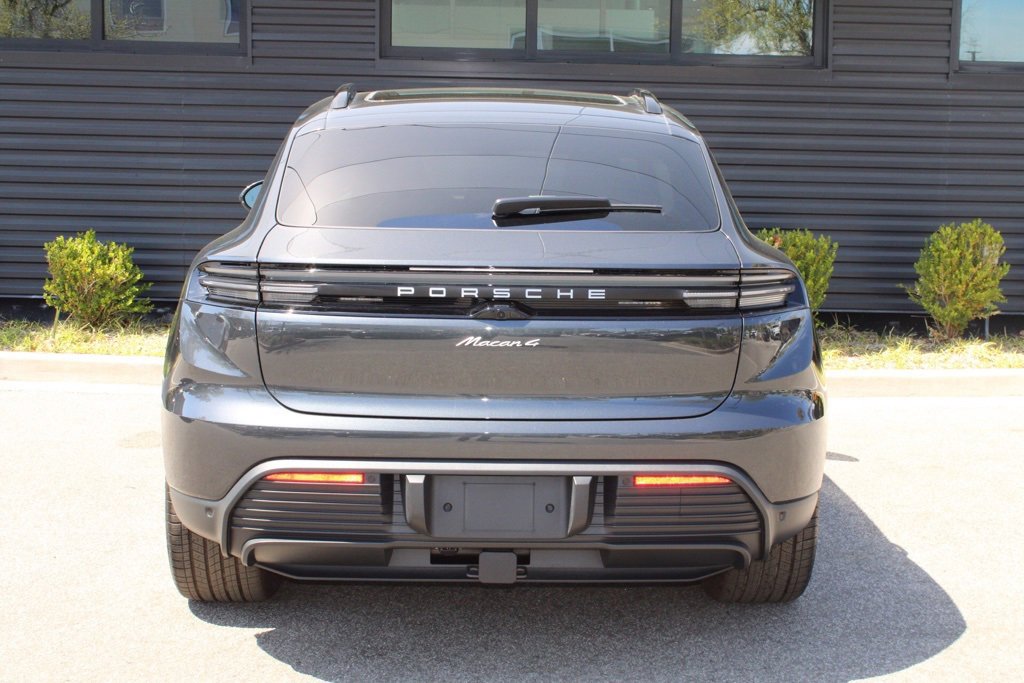 New 2024 Porsche Macan 4 Electric image 6