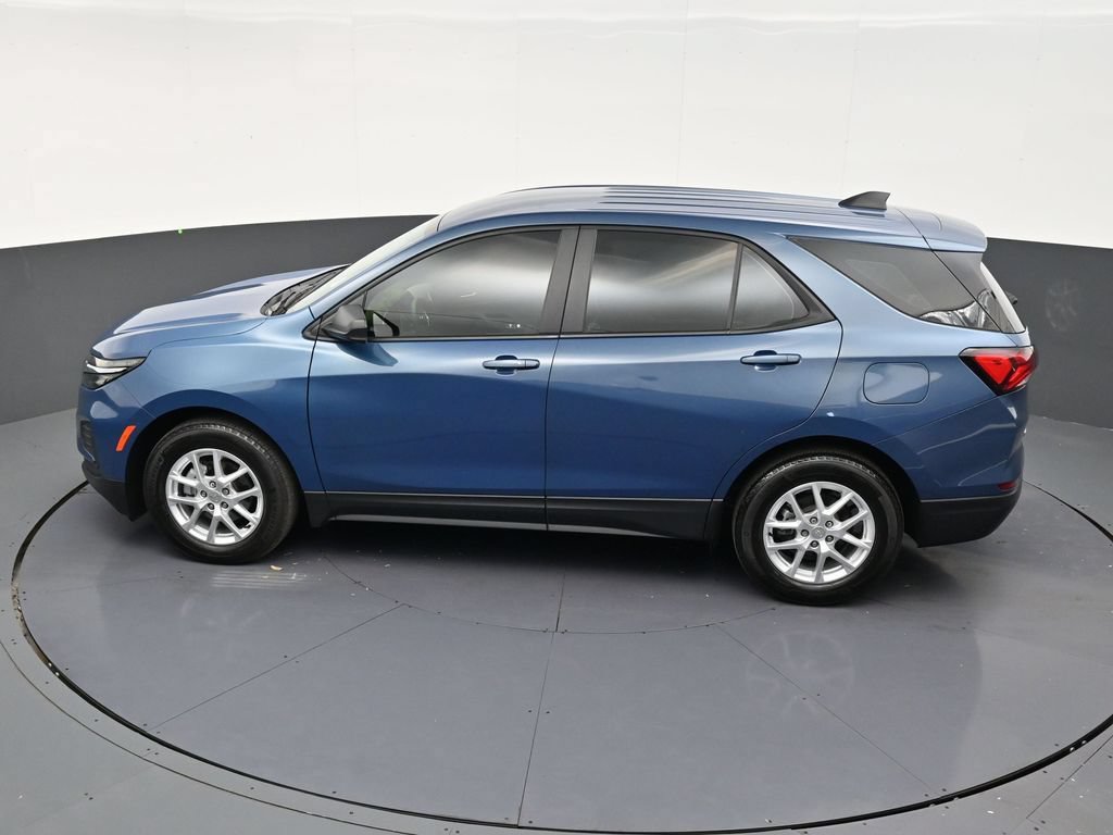 Used 2024 Chevrolet Equinox LS FWD image 14