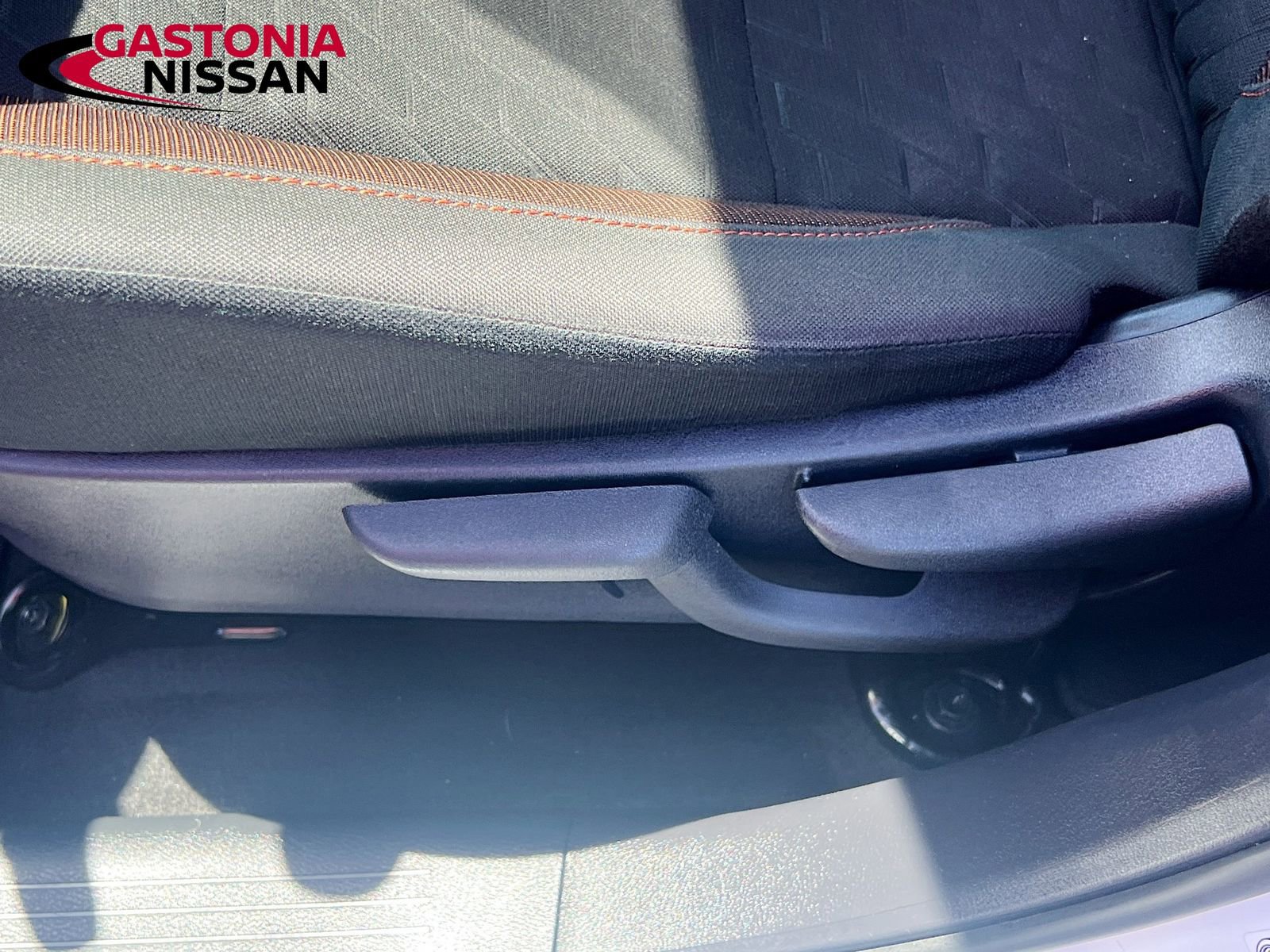 Used 2024 Nissan Kicks SR FWD image 23