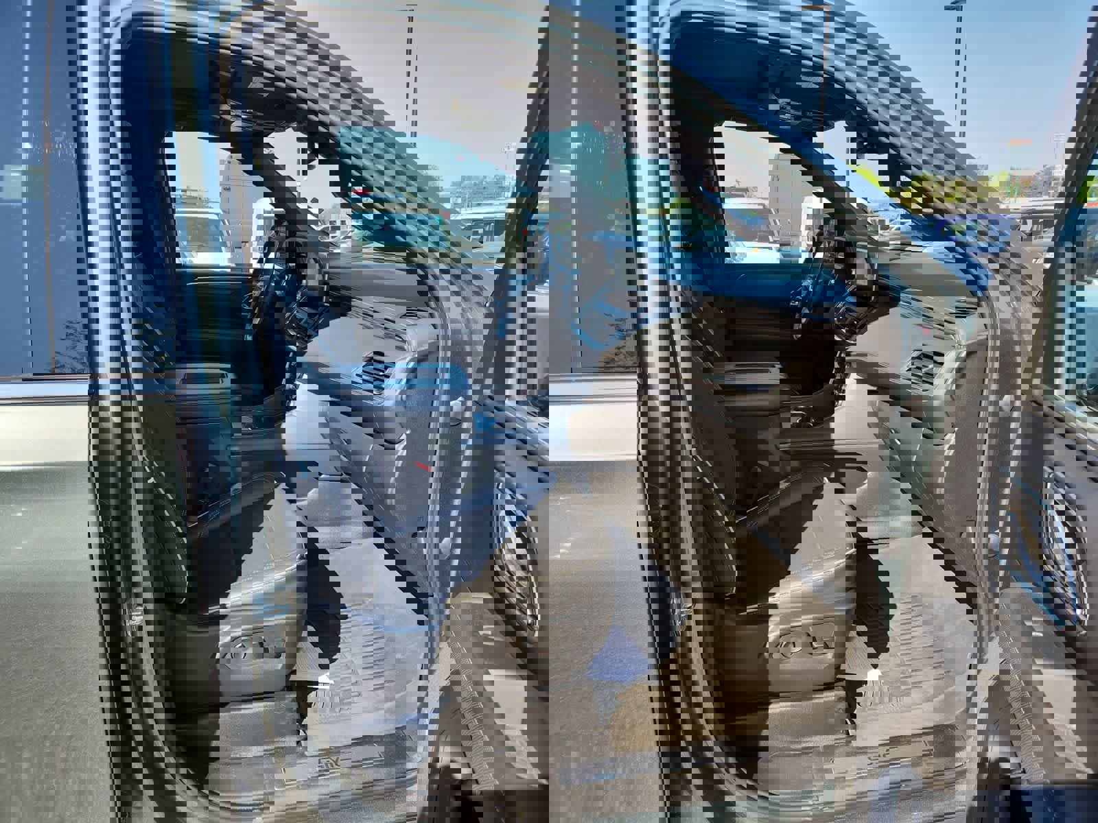 Used 2023 GMC Yukon SLT w/ SLT Premium Package image 20