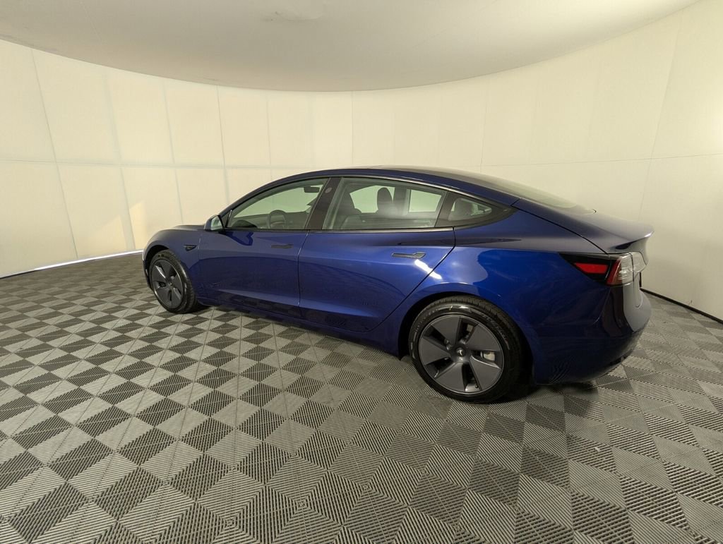 Used 2023 Tesla Model 3 Standard Range image 6