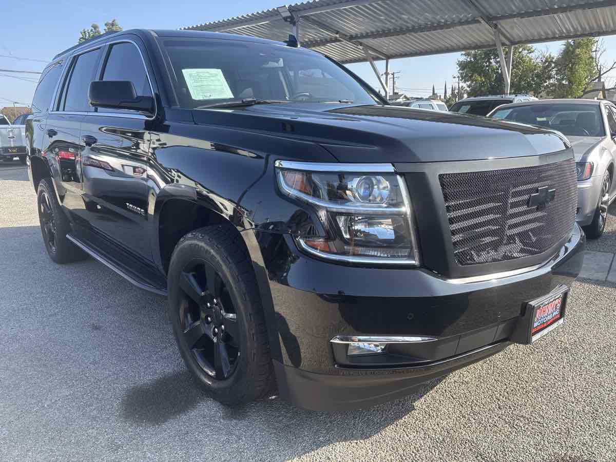 Used 2017 Chevrolet Tahoe LT w/ Luxury Package image 4