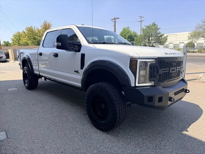 Used 2017 Ford F250 XLT AWD/4WD image 2