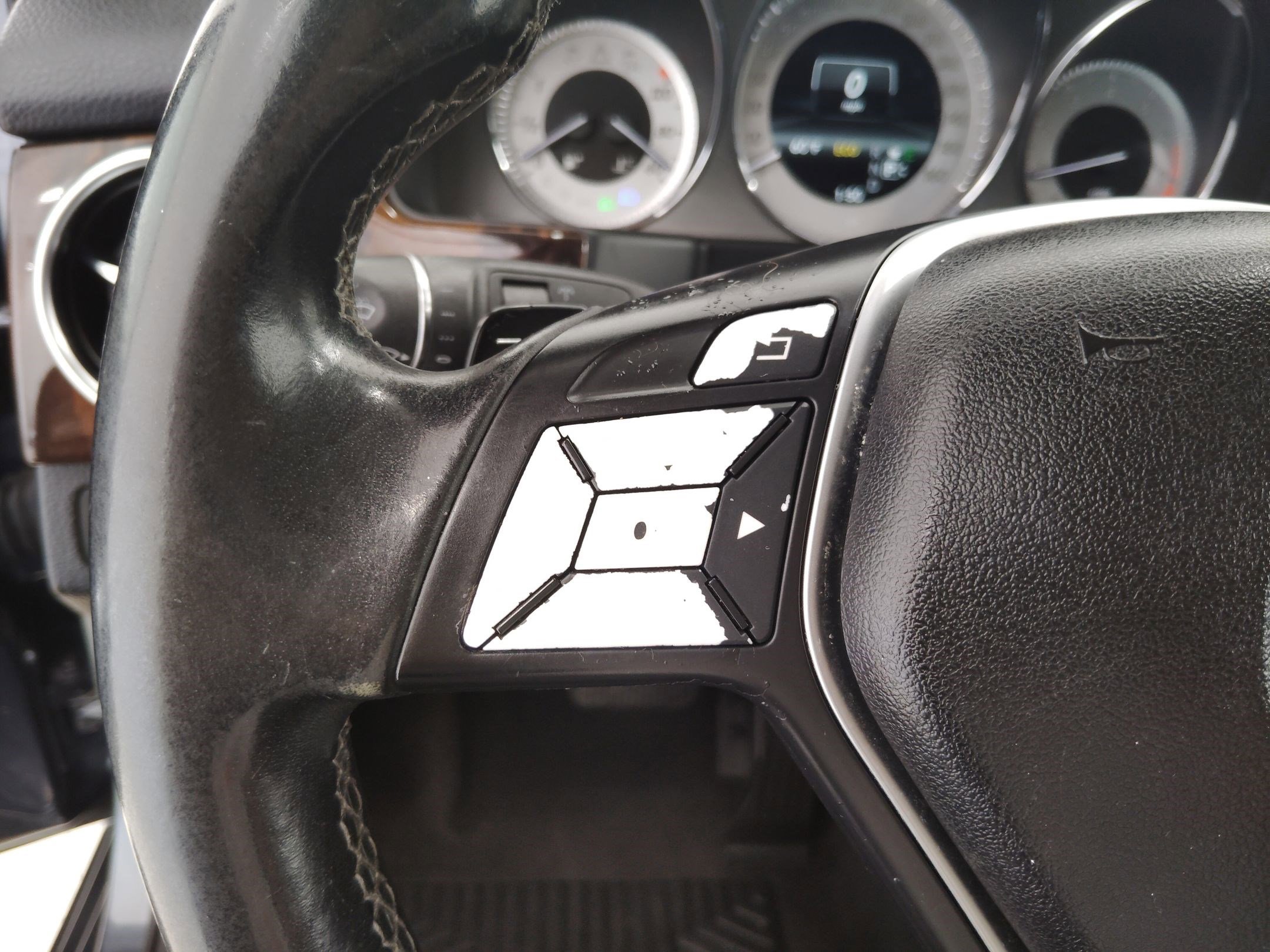 Used 2013 Mercedes-Benz GLK 350 4MATIC image 16