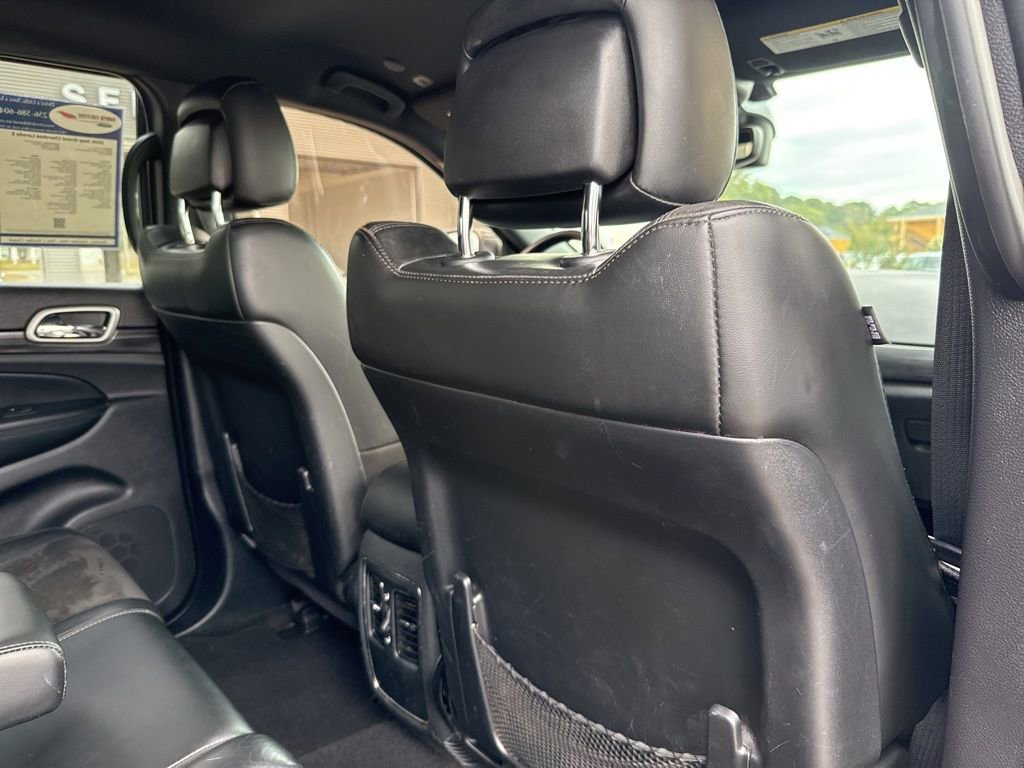 Used 2020 Jeep Grand Cherokee Laredo w/ Laredo X Package image 30