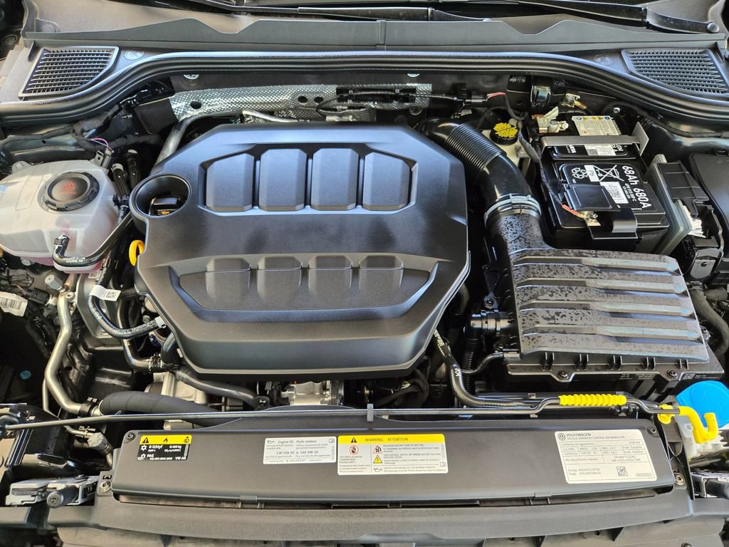 Used 2024 Volkswagen GTI SE FWD image 36