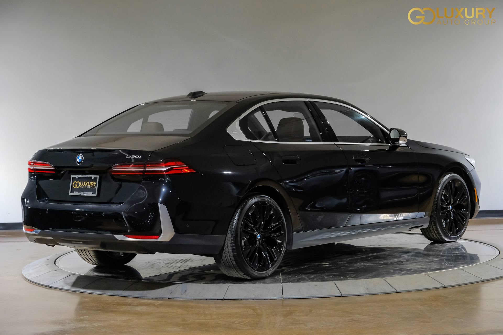 Used 2024 BMW 530i image 10