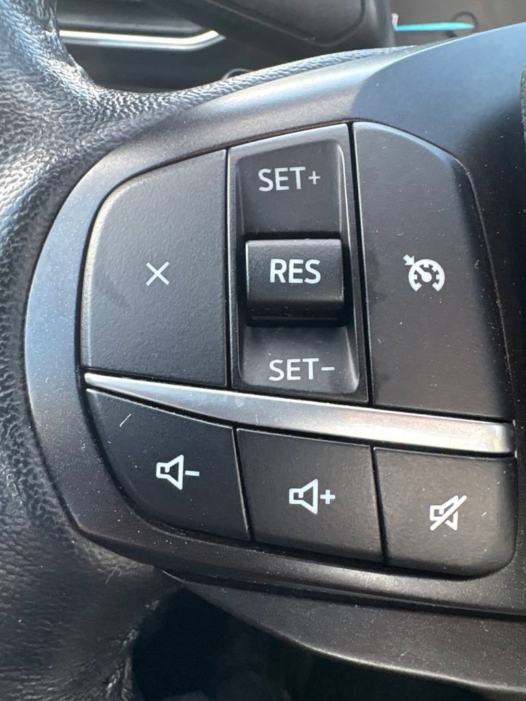 Used 2020 Ford Explorer XLT w/ Equipment Group 202A RWD image 28