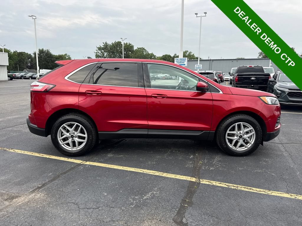 Used 2024 Ford Edge SEL w/ Convenience Package AWD/4WD image 5