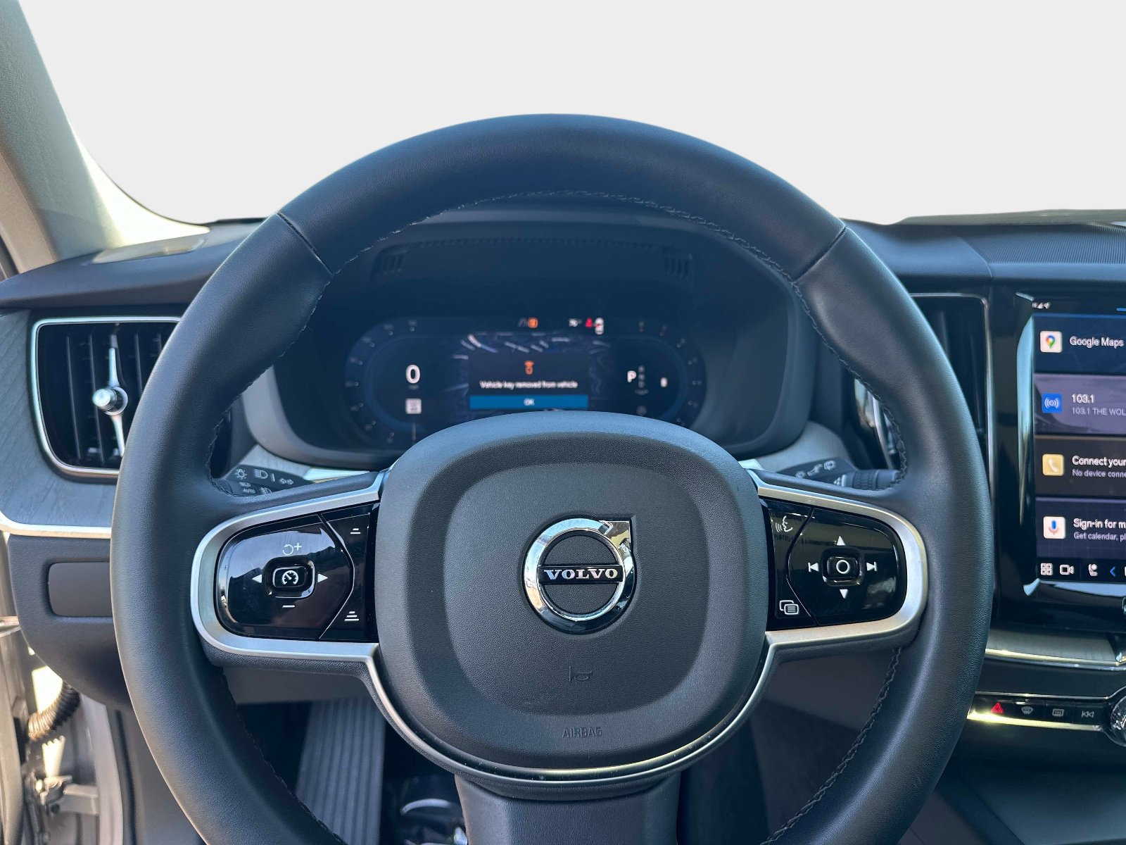 Certified 2025 Volvo XC60 B5 Plus image 23