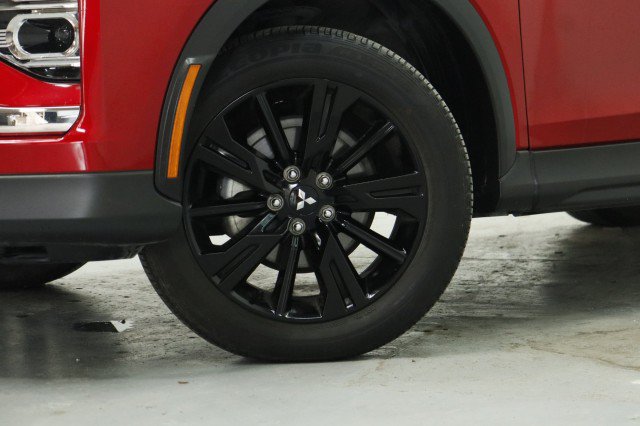 Used 2024 Mitsubishi Eclipse Cross LE AWD/4WD image 3