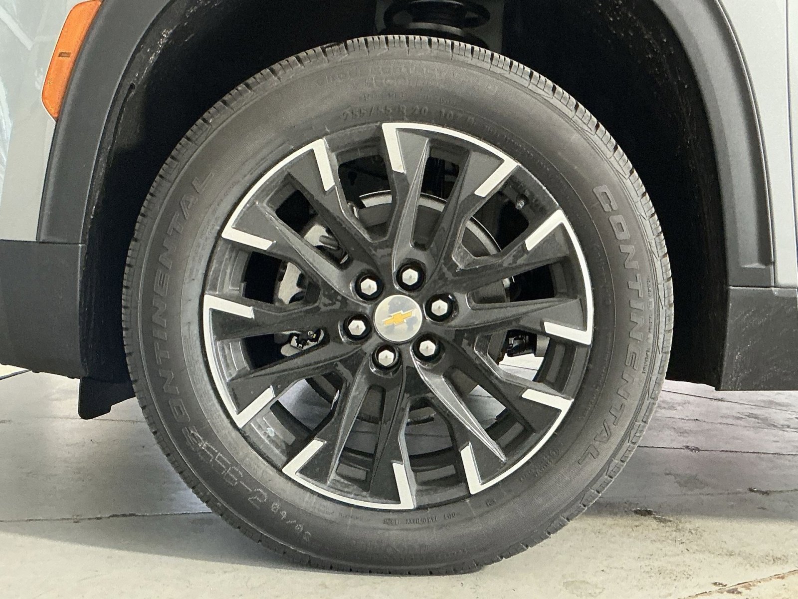 New 2026 Chevrolet Traverse LT w/ Sun and Wheel Package FWD image 13