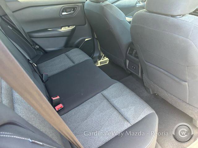 Used 2024 Nissan Rogue SV image 31