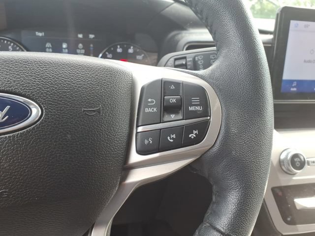 Used 2023 Ford Explorer XLT w/ Equipment Group 202A AWD/4WD image 16